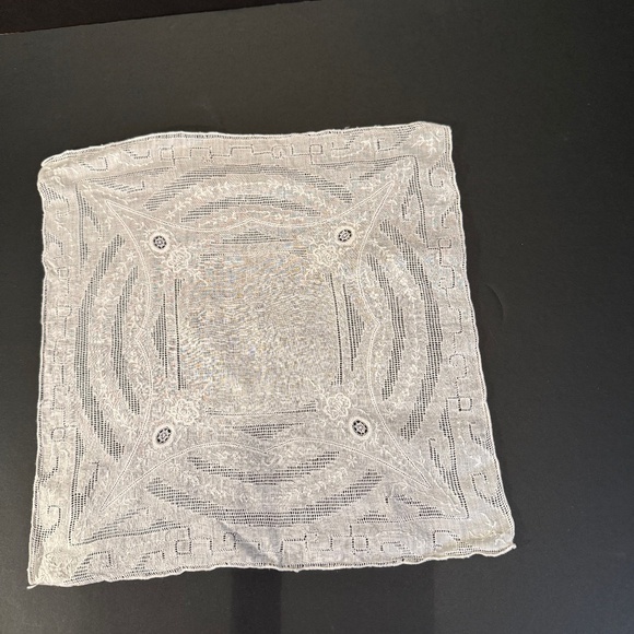 Vintage Fine White/Ivory Linen Wedding Hankie, White Whimsical Embroidered Festo - Picture 1 of 6